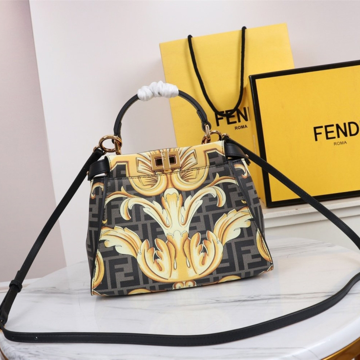 Fendi Peekaboo Bags - Click Image to Close